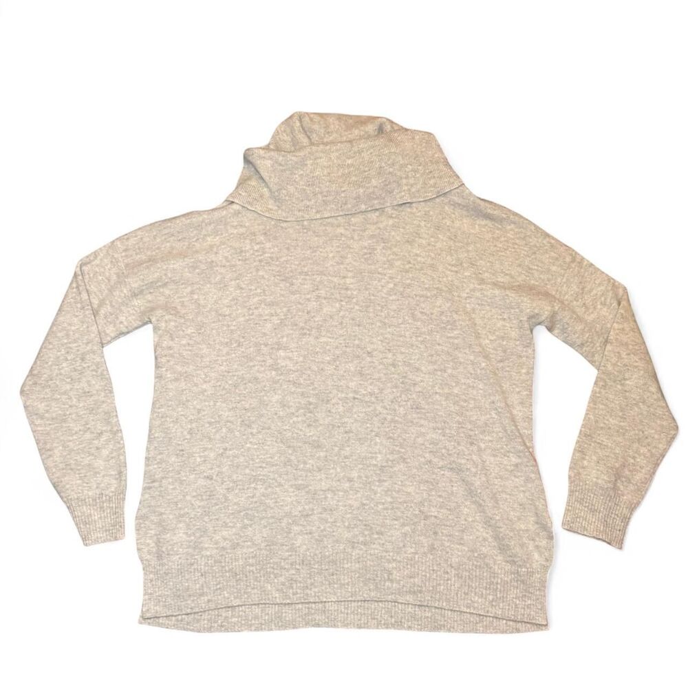 Cupcakes and Cashmere  100% cashmere sweater Size Small